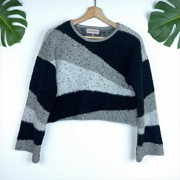 Willow & Wind Geo Striped Fuzzy Knit Sweater - Picture 2 of 10